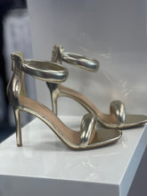 Times UP - Gold Heel